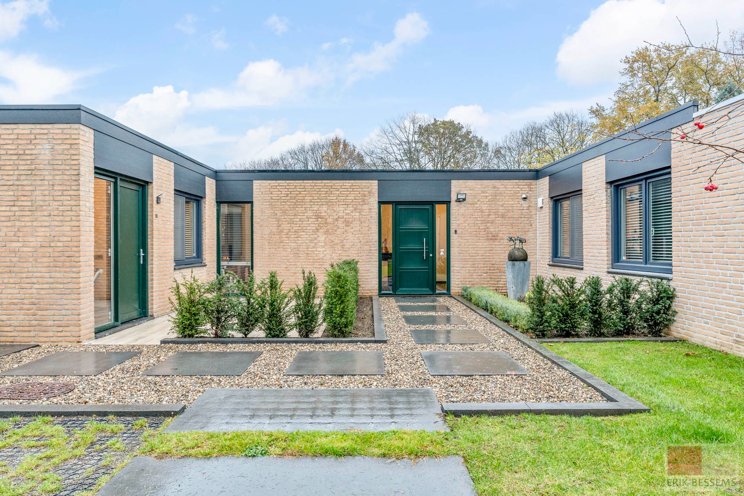 Leuk, grondig gerenoveerde bungalow (2023–2025), rustig gelegen aan het park van Sint-Pietersheim. - photo 1