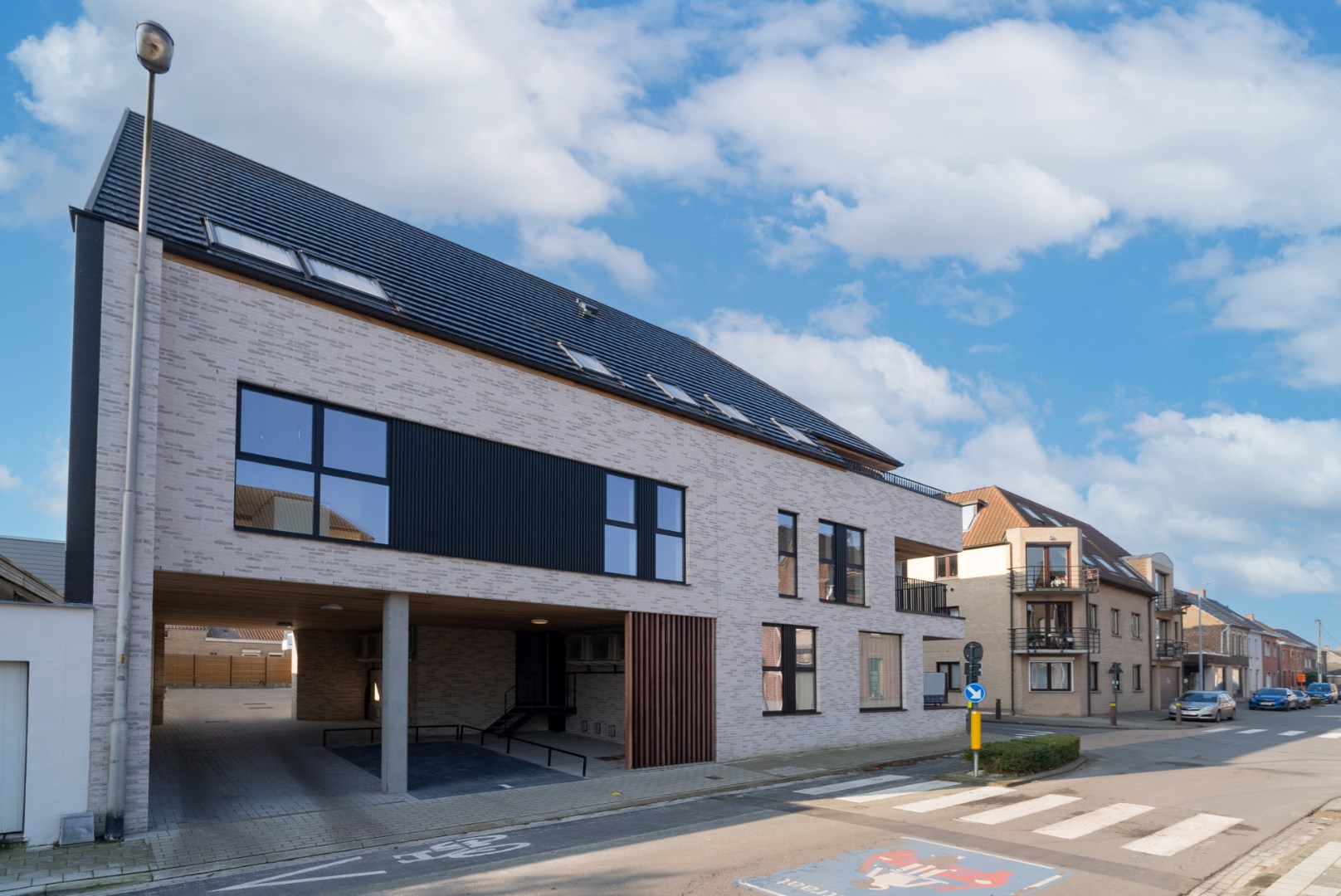 Energiezuinig nieuwbouwappartement met 1 slaapkamer en terras op de eerste verdieping, in Residentie Escautval. - foto 1