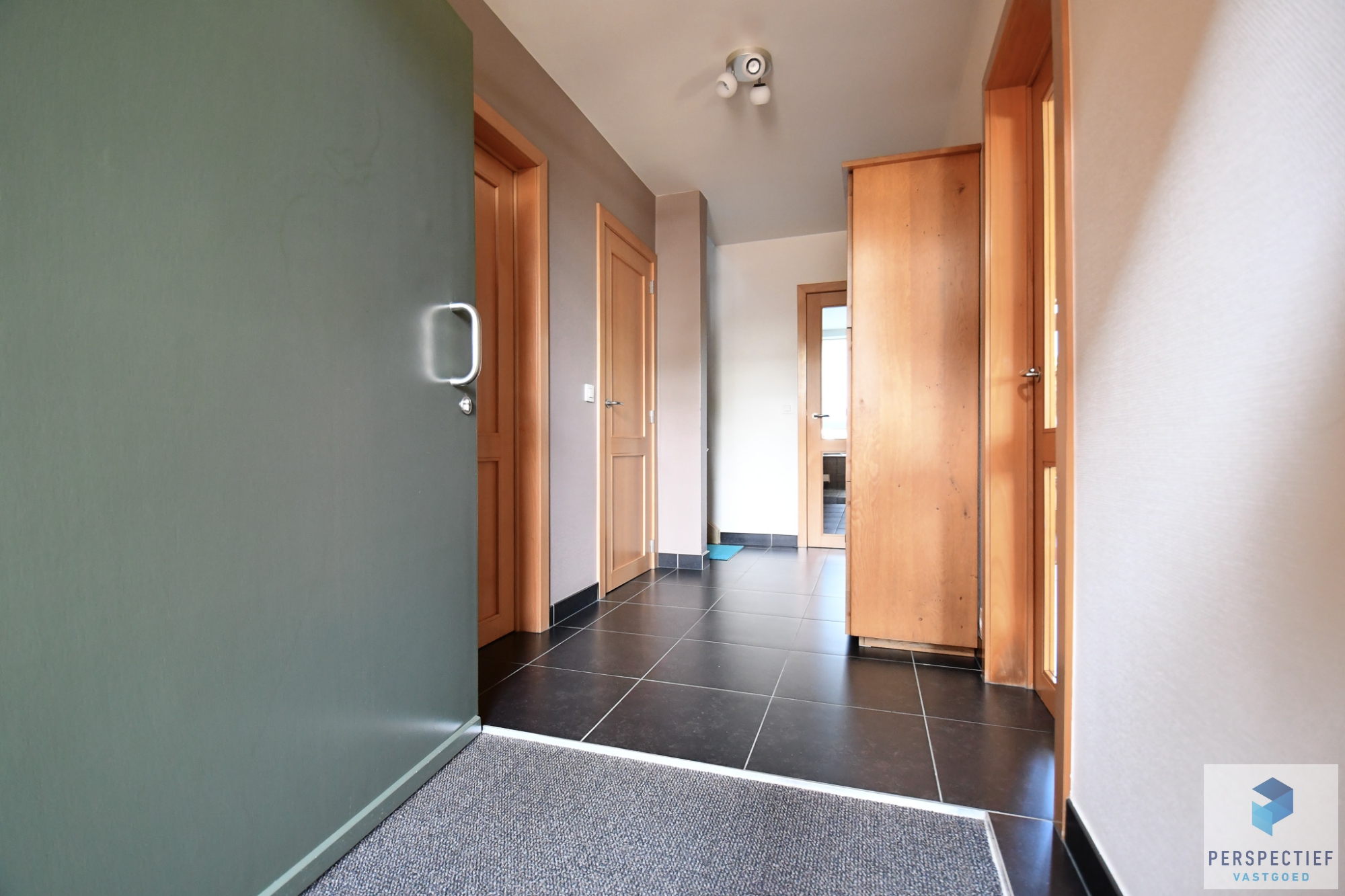 Ruime goed onderhouden woning met 3 slpk en tuin - foto 5
