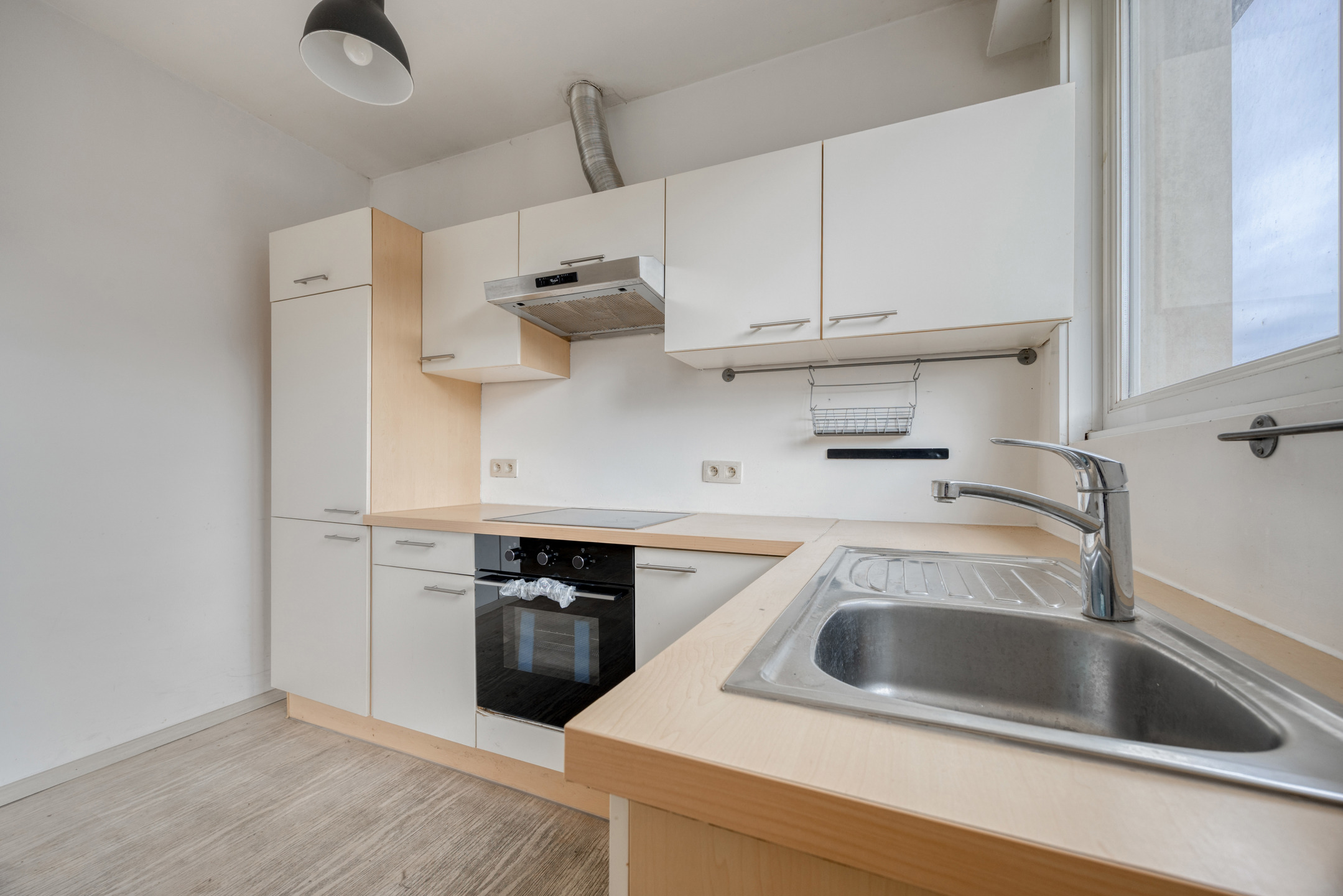 appartement met 2 slaapkamers en overdekt terras op centrale ligging in Deurne Zuid - foto 5