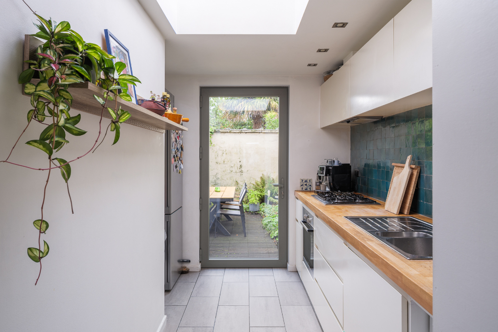Charmante rijwoning met drie slaapkamers en een geborgen, gezellige buitenruimte - foto 5