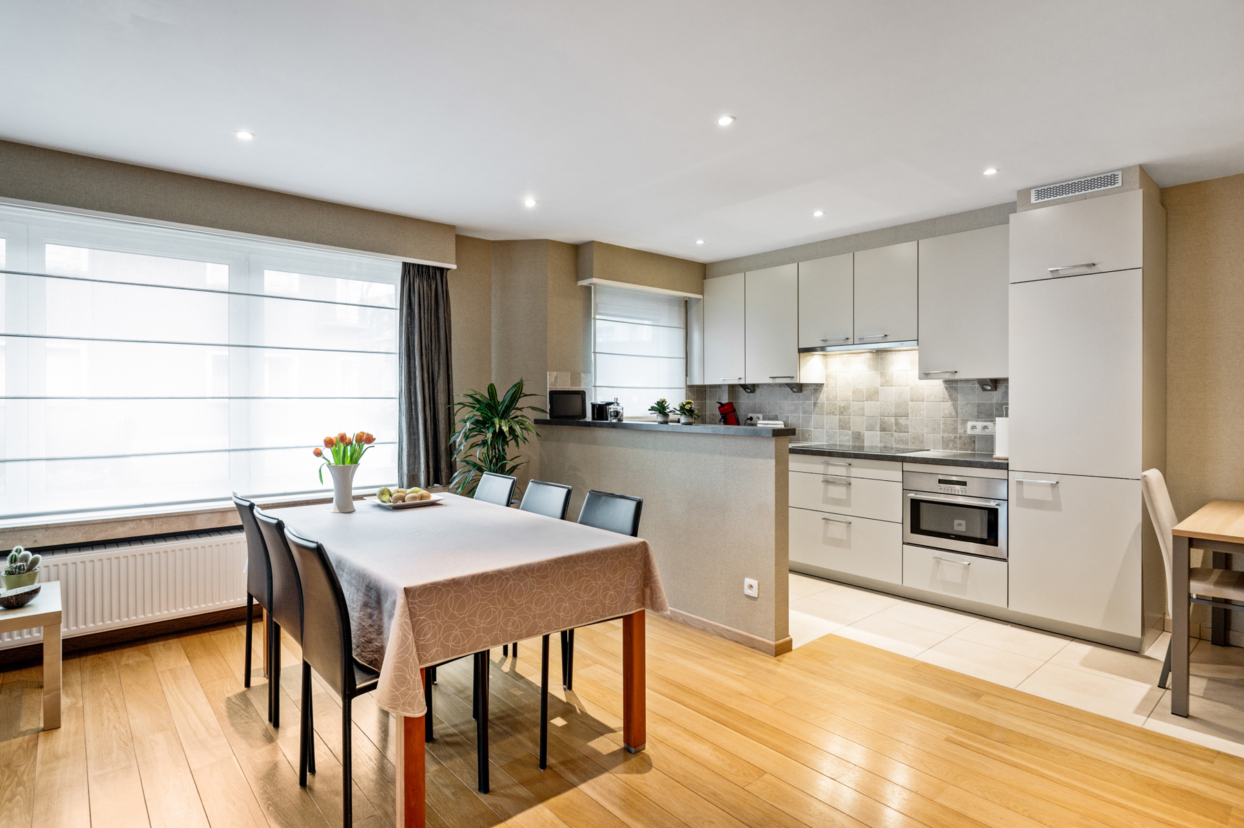 Ruim gelijkvloers appartement vlak buiten centrum Aartselaar - foto 3