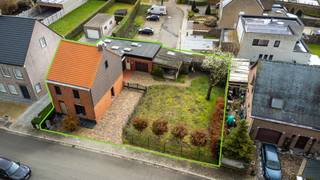 GelijkvloersDe woning beschikt over twee aangename leefruimtes die samen zorgen voor een open en gezellige indeling met plaats voor een zithoek en...