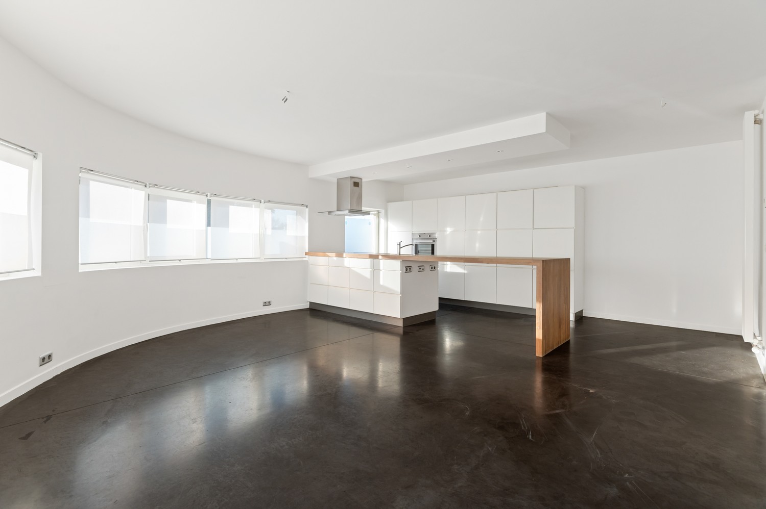 Ruim gelijkvloersappartement met 2 slpk en terras - foto 5