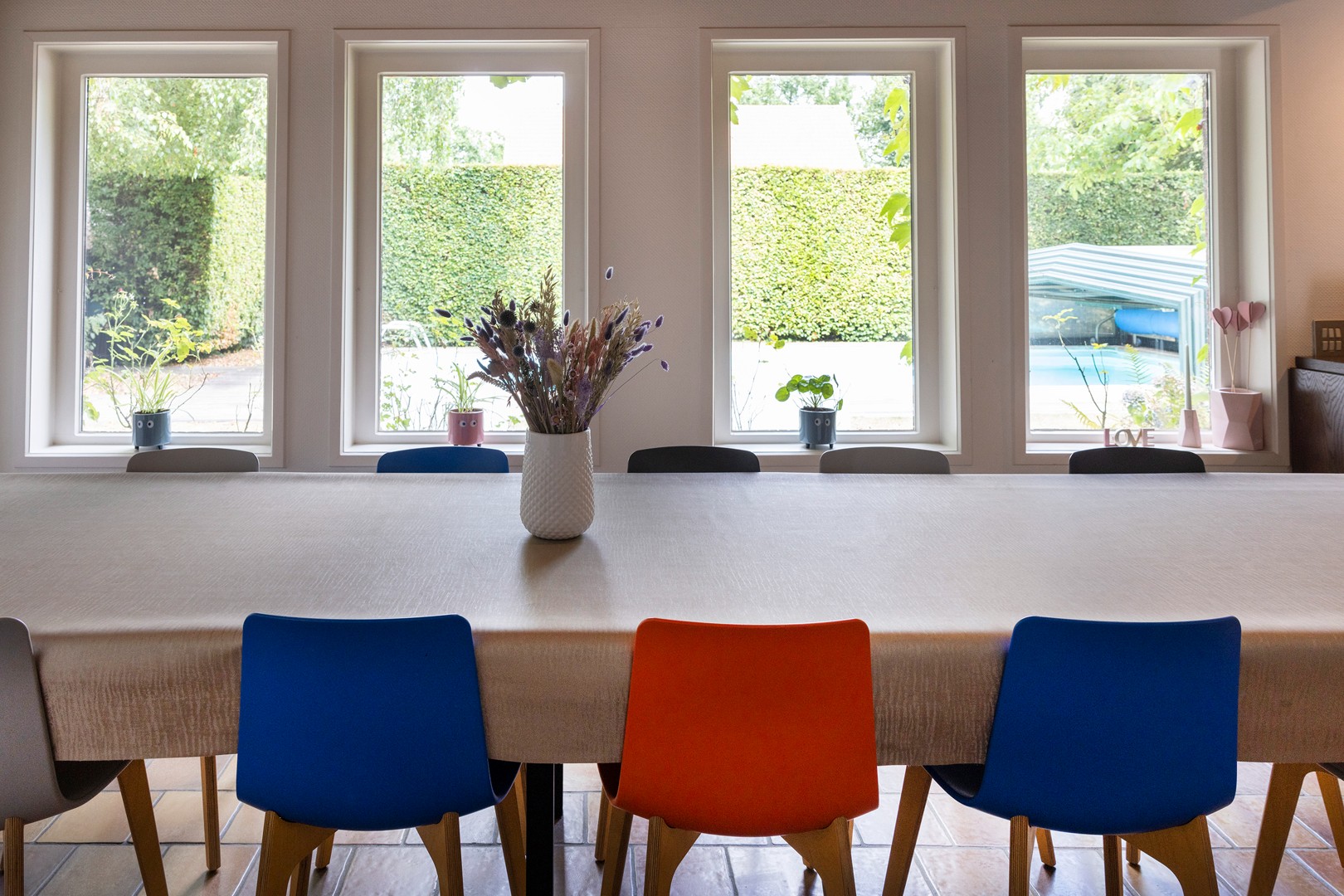 Residentieel &amp; rustig gelegen villa met zwembad. - photo 4