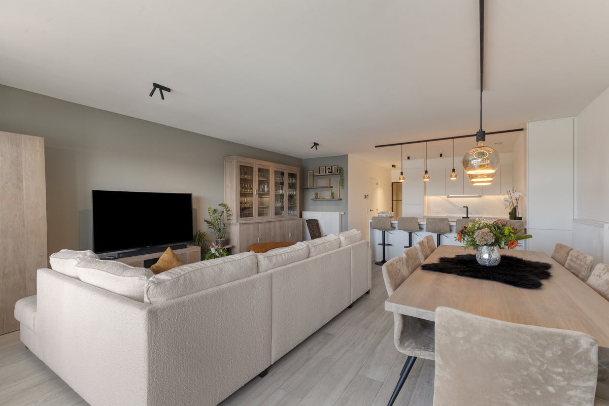 Spacious apartment with terrace and marina view for sale - photo 4