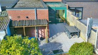 Deze charmante woning met een grote, goed geörienteerde tuin en ruime garage bevindt zich in een rustig gelegen buurt aan de stadsrand van Eeklo...