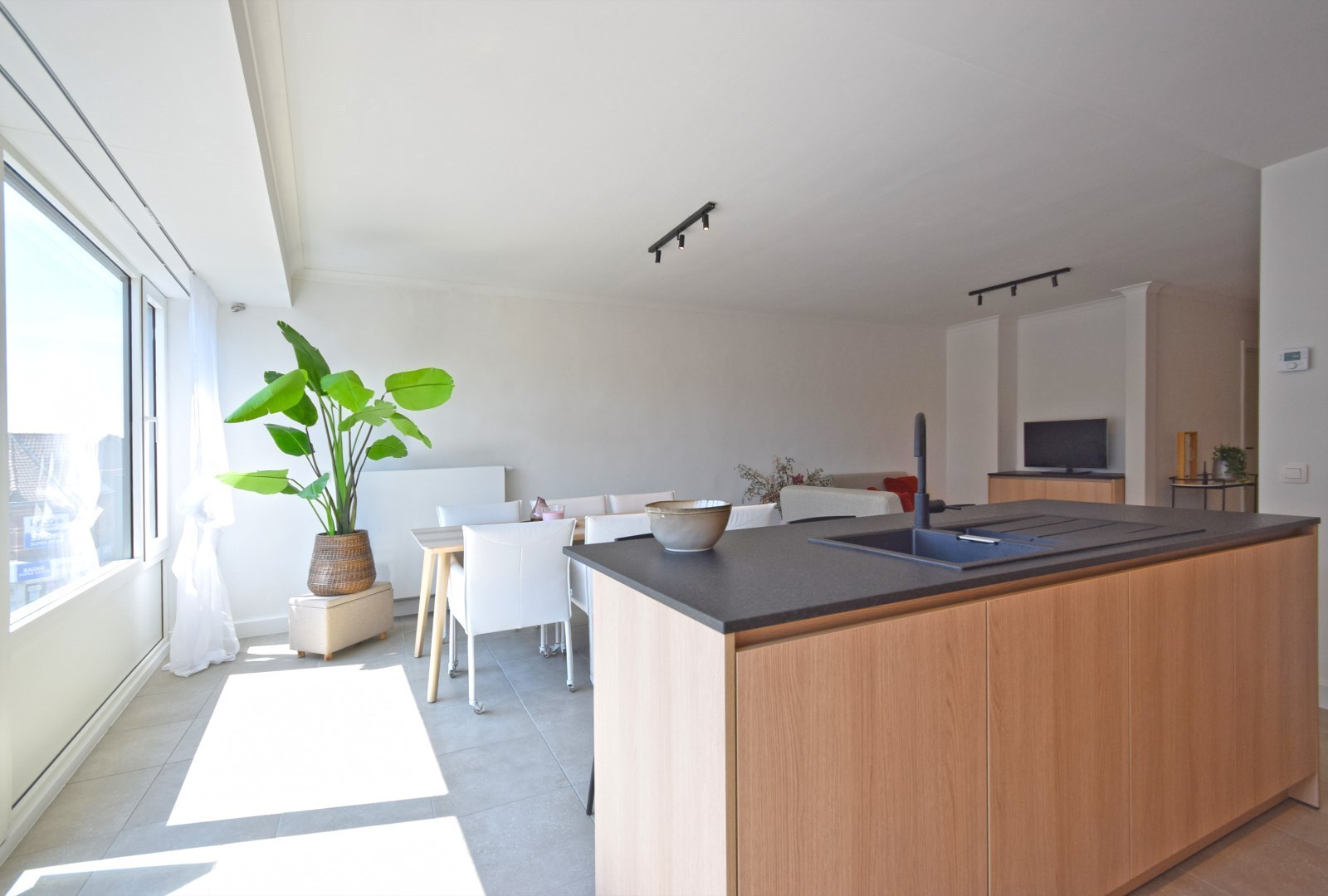 Apartment for rent in Roeselare with 2 bedrooms - photo 2