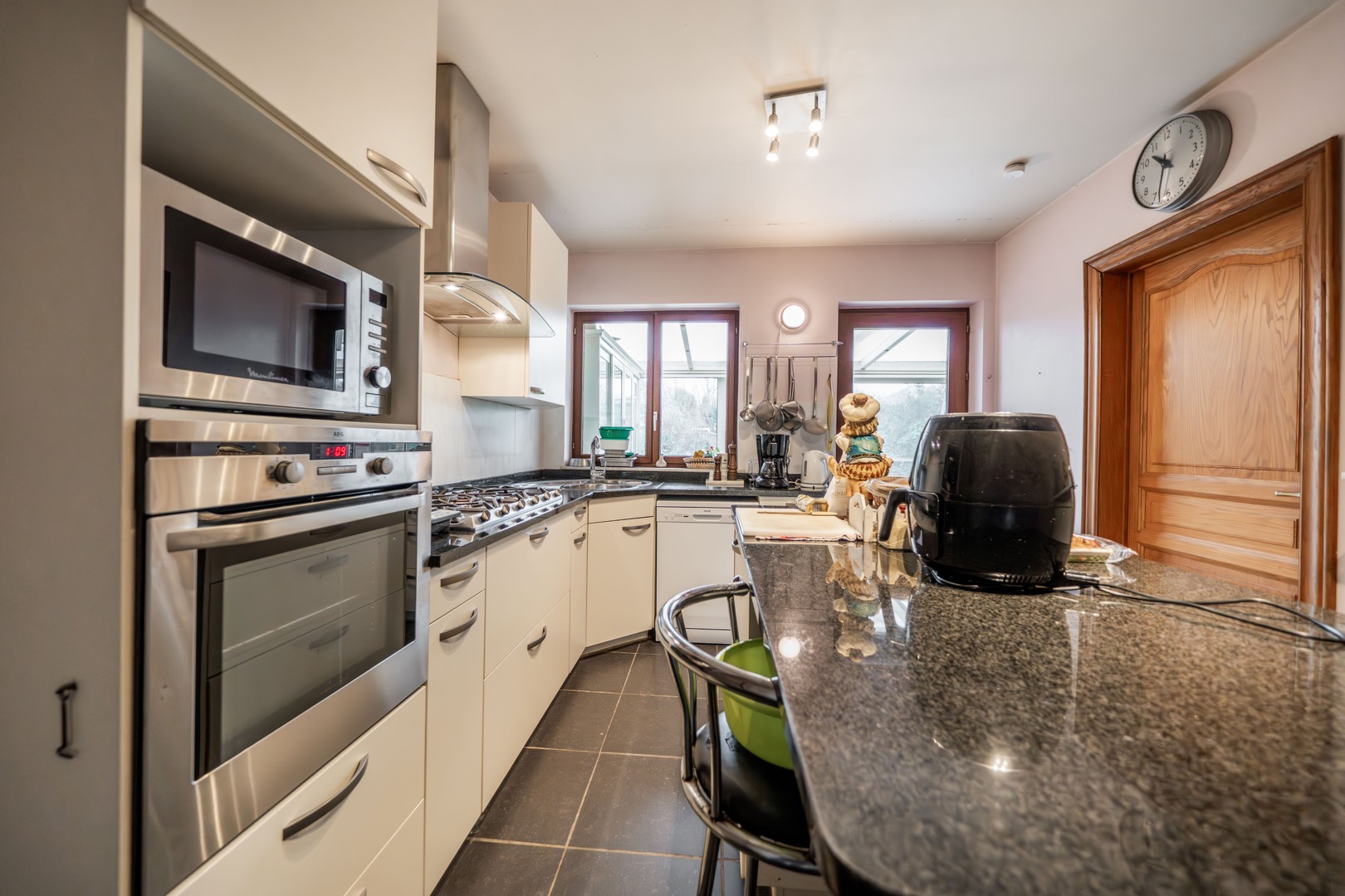 Landelijke villa met uitzonderlijk potentieel in de Elzenstraat te Hove - foto 4