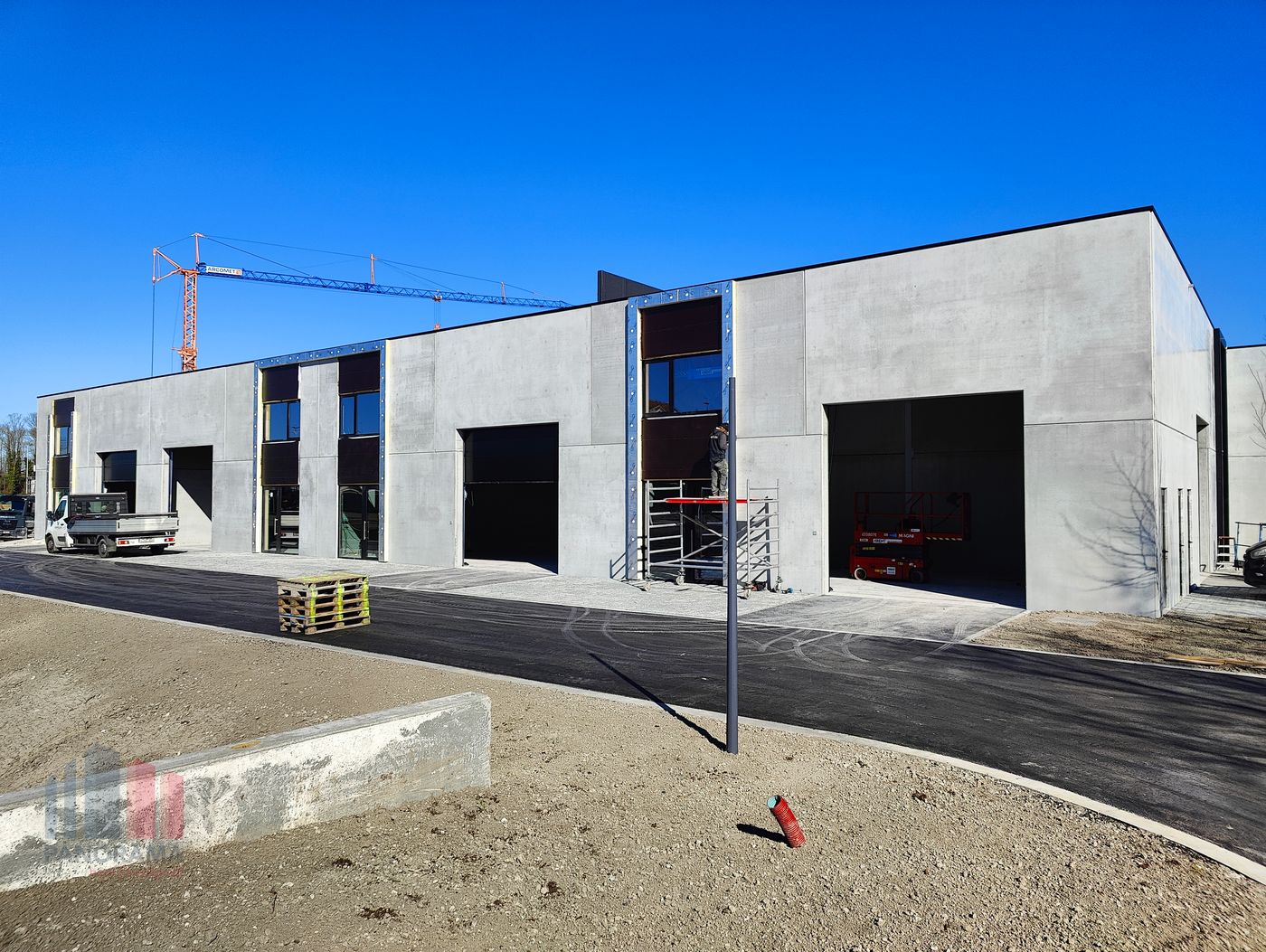 NIEUWBOUW KMO-UNIT VAN 280 M² IN OUDENBURG - photo 2