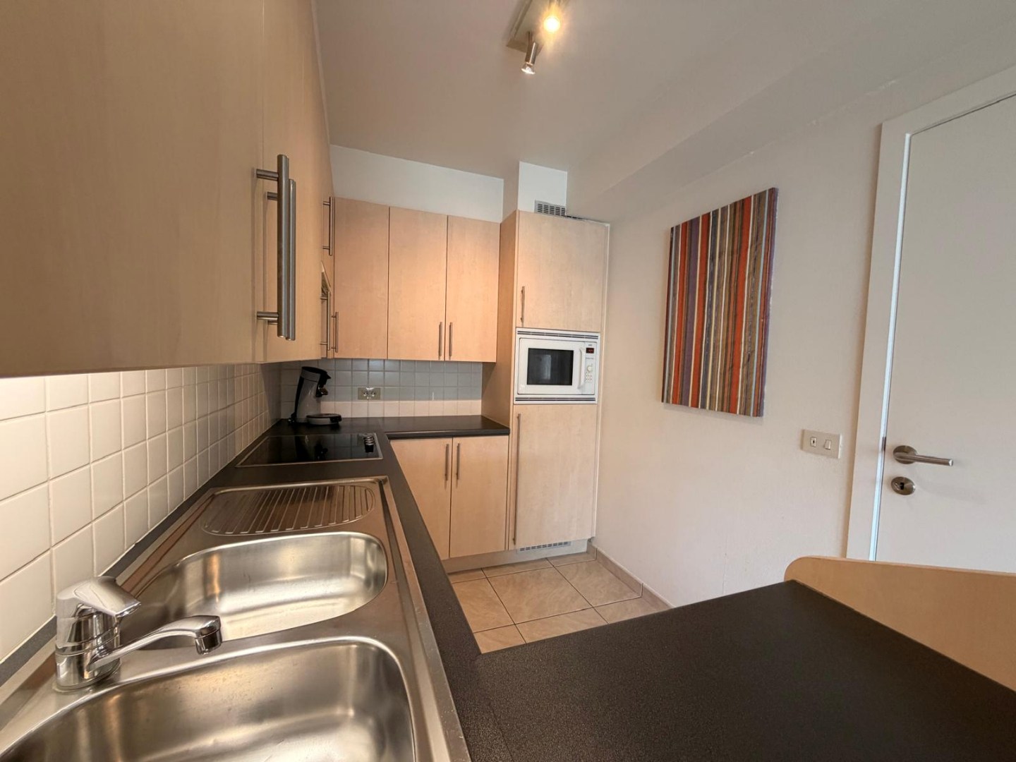 Spacious duplex apartment with 2 bedrooms in the heart of Middelkerke. - photo 5