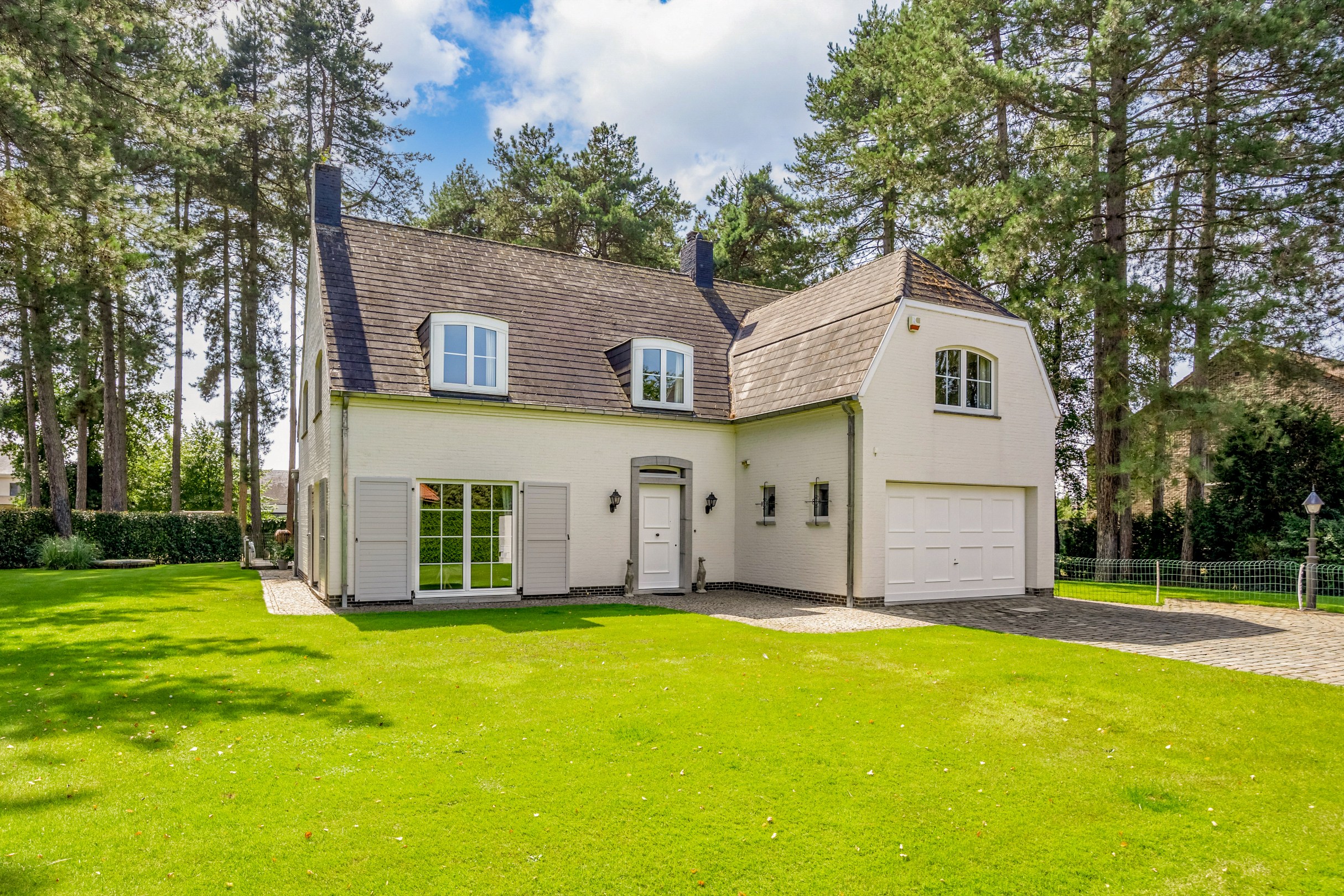 Ruime en statige villa met prachtige tuin, verwarmd zwembad, 3 paardenstallen te Houthalen-Helchteren. - foto 5