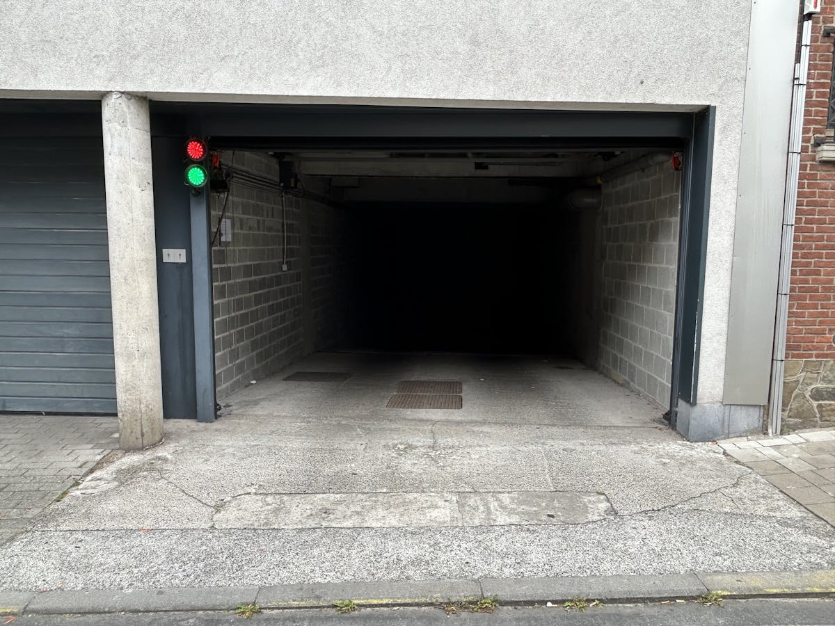 Underground parking space for rent in the center of Waregem - photo 2