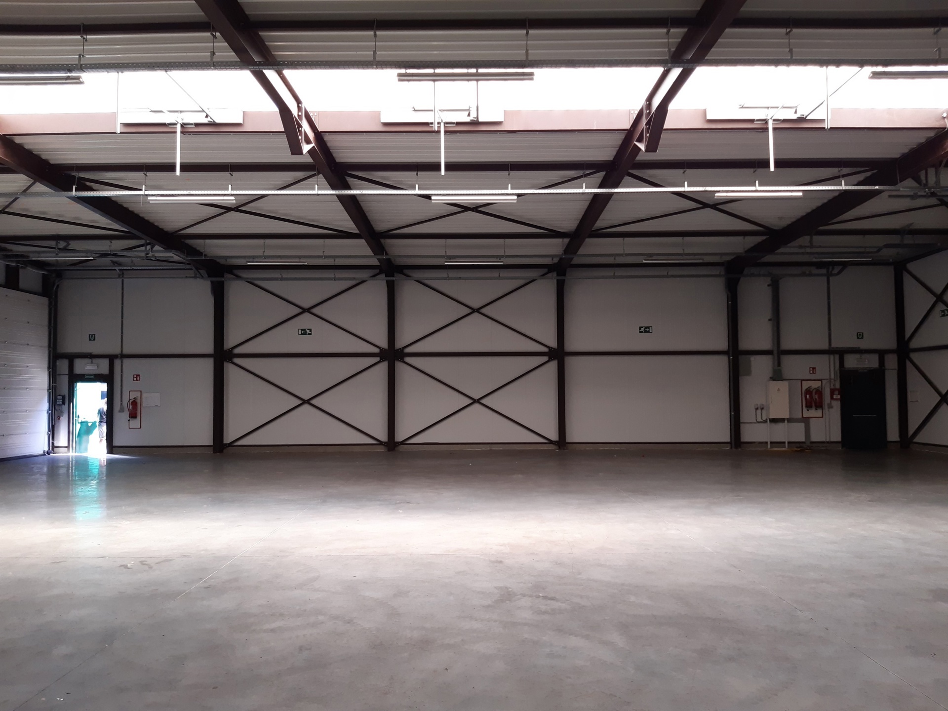 Bedrijfsunit van 575 m² te huur in Sint-Truiden. - foto 5