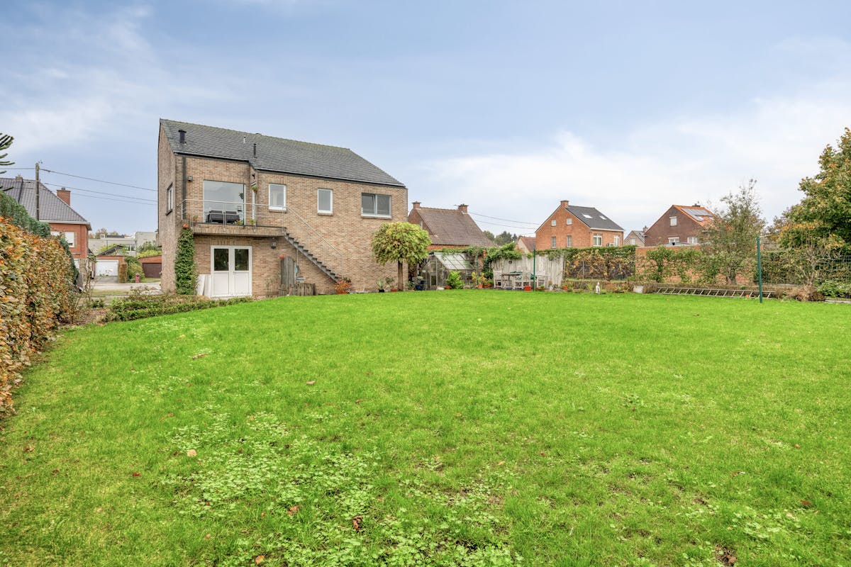 Ruime woning met tuin en handelsruimte of kantoor op glvl - foto 2