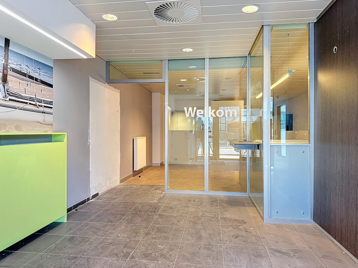 Handelsgelijkvloers te huur te Koksijde (Sint-Idesbald ) - foto 4