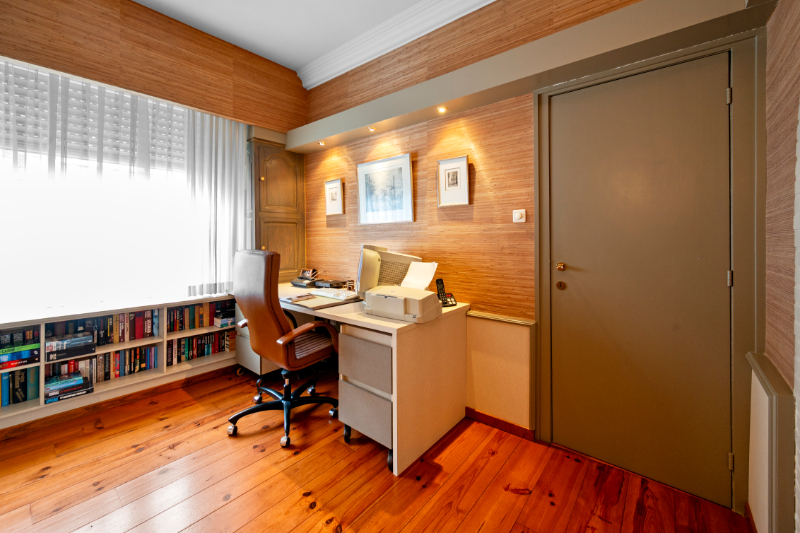 UITZONDERLIJKE RUIME SPECIALE EIGENDOM ( DEEL LOFT STIJL ) 3 LEEFRUIMTES - 4 SLAAPKAMERS - foto 3