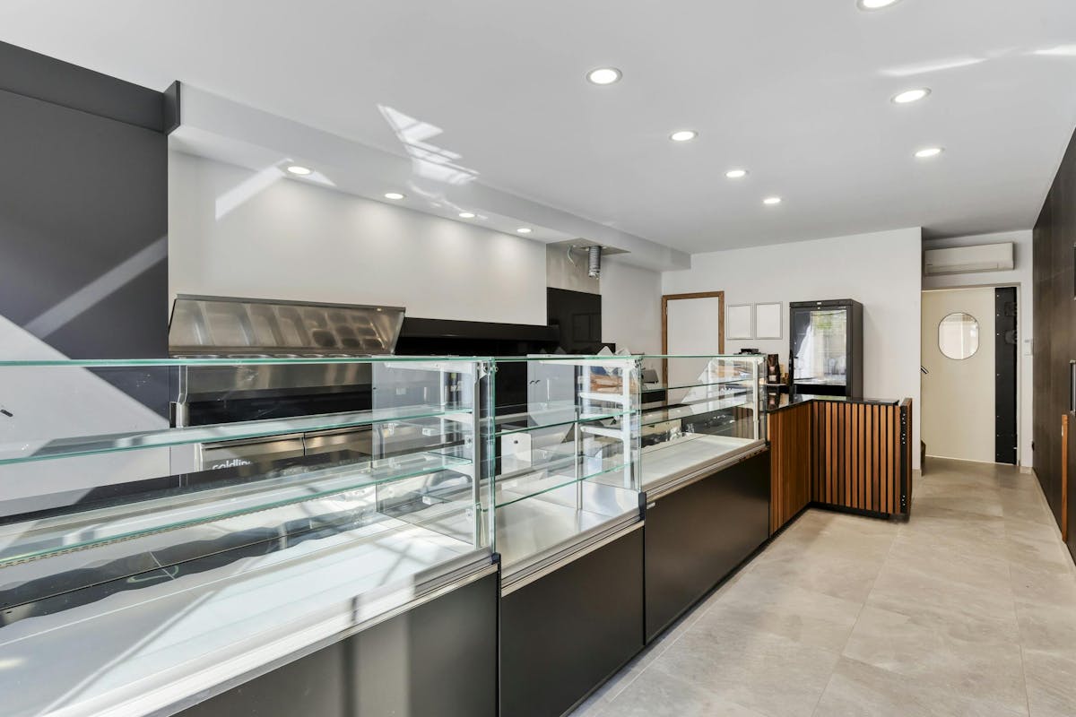 Local commercial à louer d'environ 62 m² avec résidence dans le centre de Lauwe - photo 3