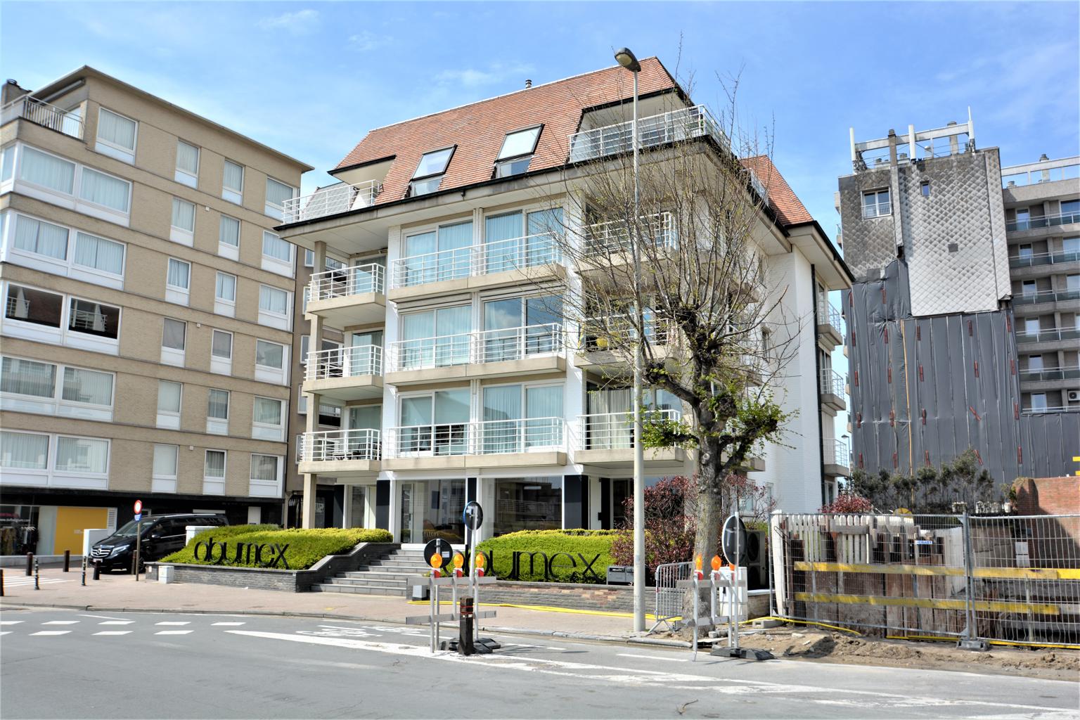 Garage for sale in Knokke-Heist - photo 1