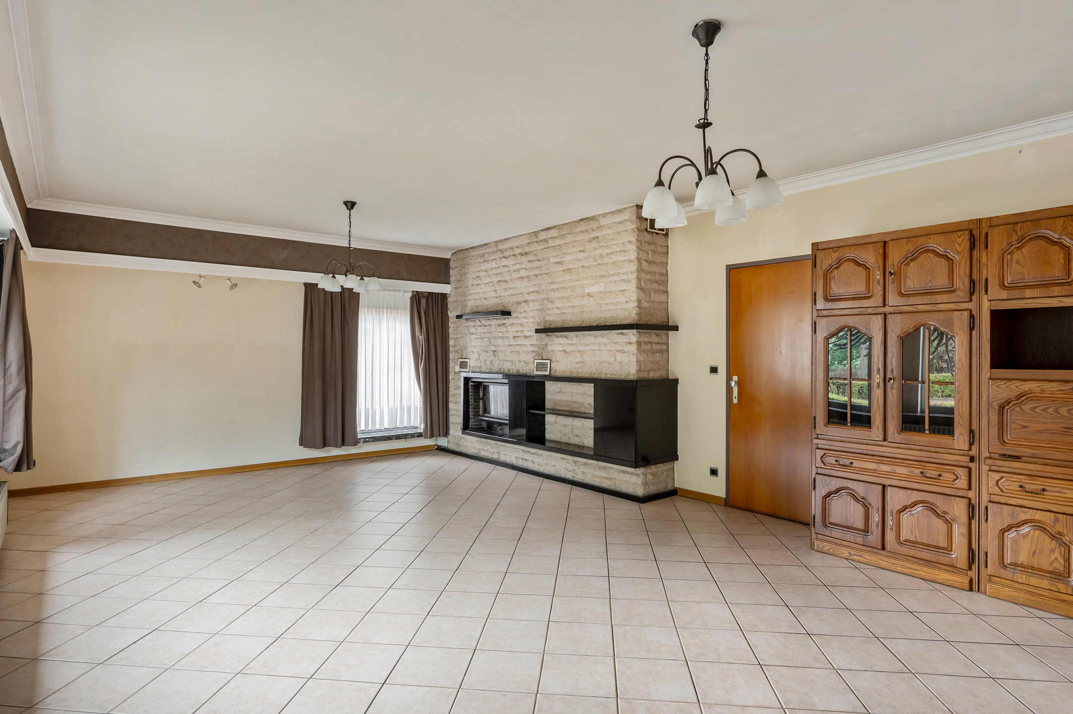 Vrijstaande renovatiewoning met 3 slaapkamers, garage en diepe tuin - foto 5