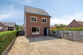 House for sale in Maaseik