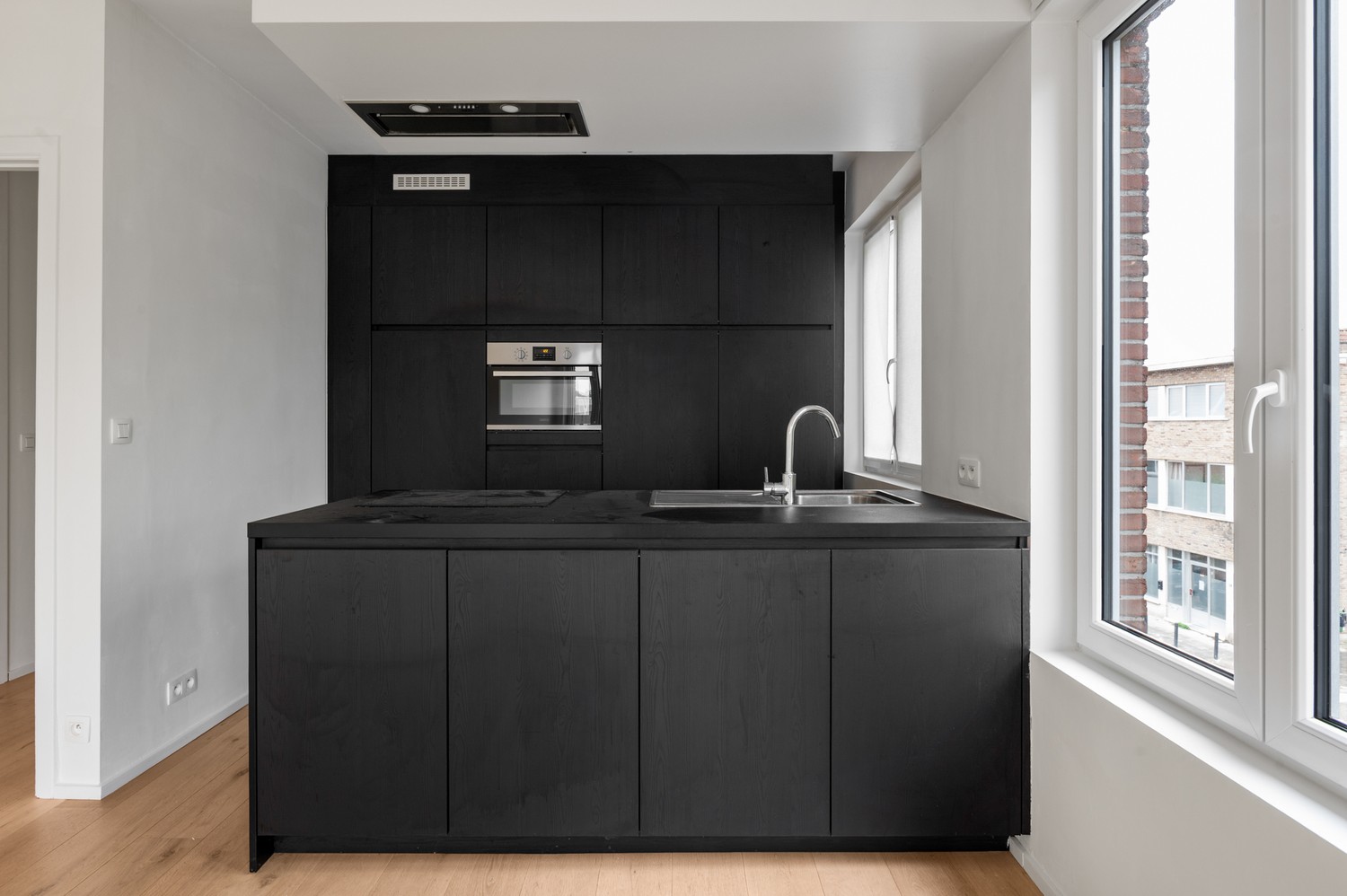 Modern, gunstig gelegen appartement met 2 slaapkamers te Hove - foto 2