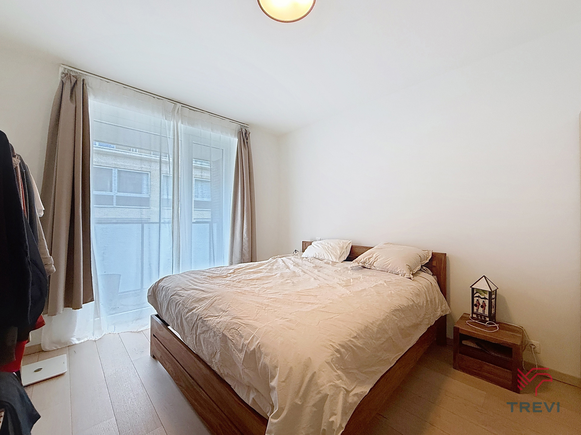 Etterbeek - 2 slaapkamers, terras en parkeerplaats - foto 4