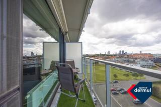 Op de 7° verdieping van de residentie Nautilus vindt u dit stijlvol appartement met twee slaapkamers. Het appartement werd enkele jaren...