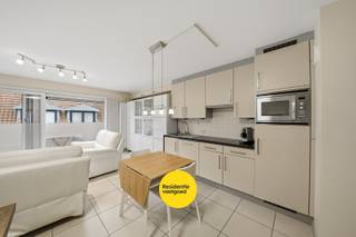 In Bredene Duinen bevindt zich dit lichtrijke duplexappartement op de 3e verdieping van de residentie Zuiderbries (bouwjaar 2008) met lift...