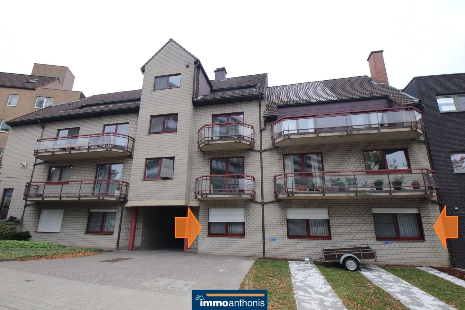 Riant appartement met tuintje en dubbele garage - photo 1