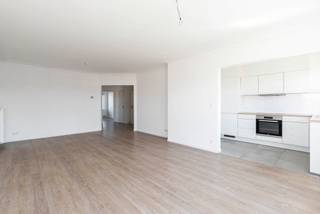 Dit pand is gelegen in de zeer aangename buurt "De Zwarte Arend" in Deurne. Het pand is gelegen op een boogscheut van Wijnegem Shopping, tal...