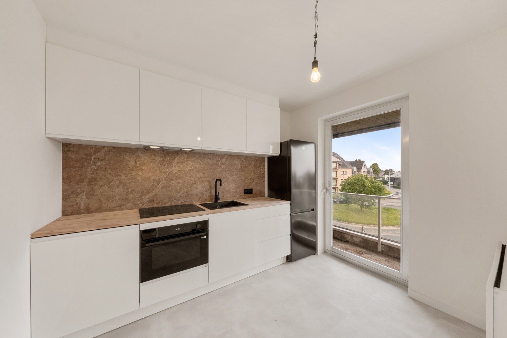 Recent vernieuwd hoekappartement met 2 slaapkamers en 2 terrassen - foto 5