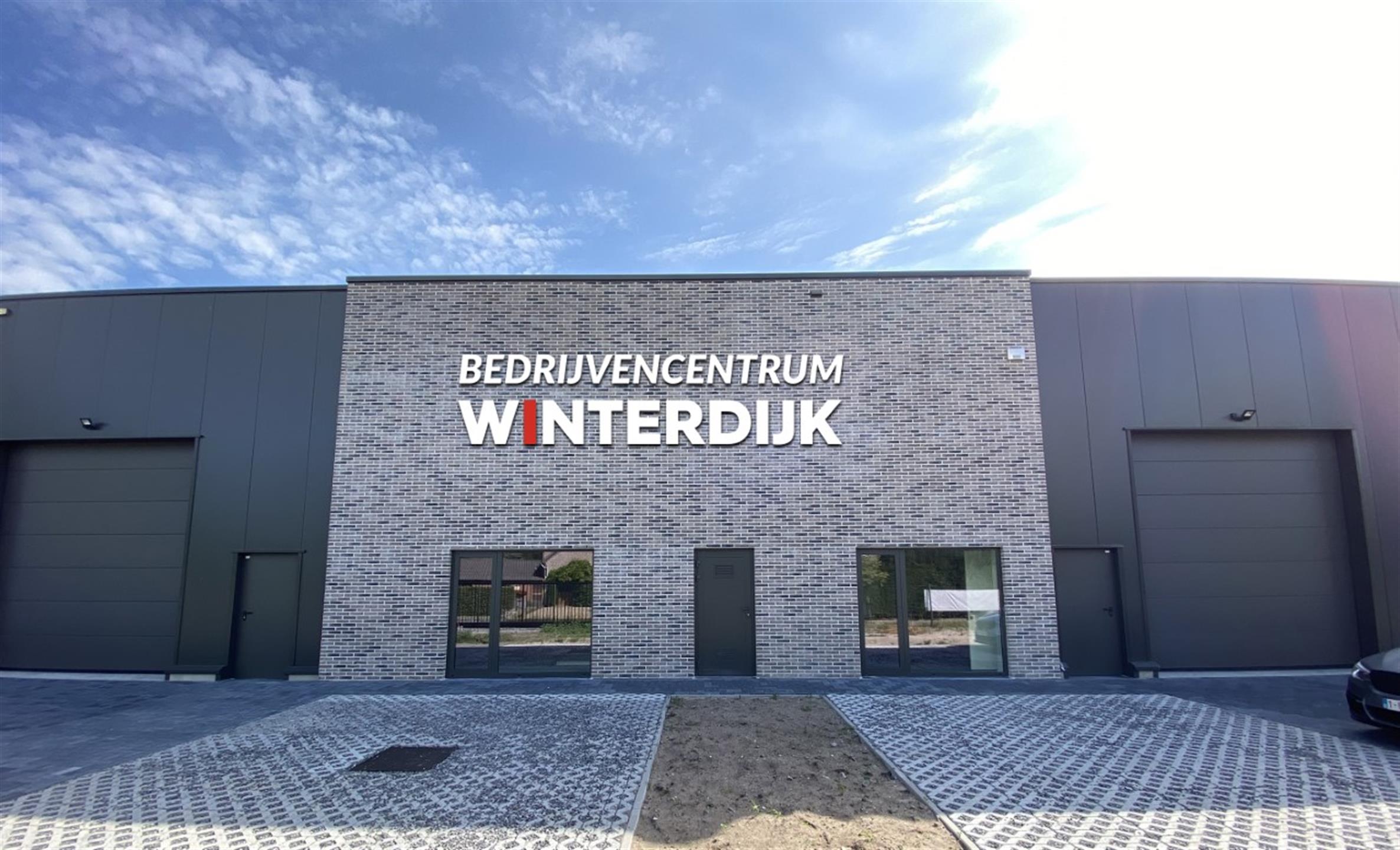 BEDRIJVENPARK "WINTERDIJK" - KMO-UNIT VAN 195M² TE HUUR - foto 2