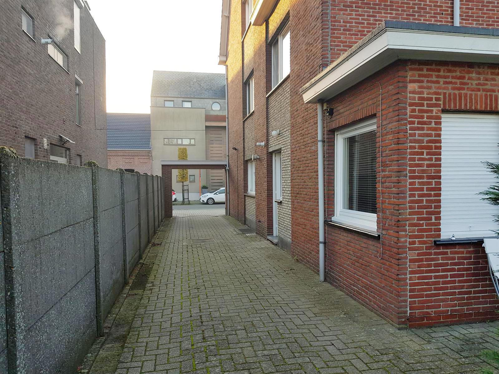 Opbrengsteigendom van 3 appartementen in hartje Geel! - foto 2