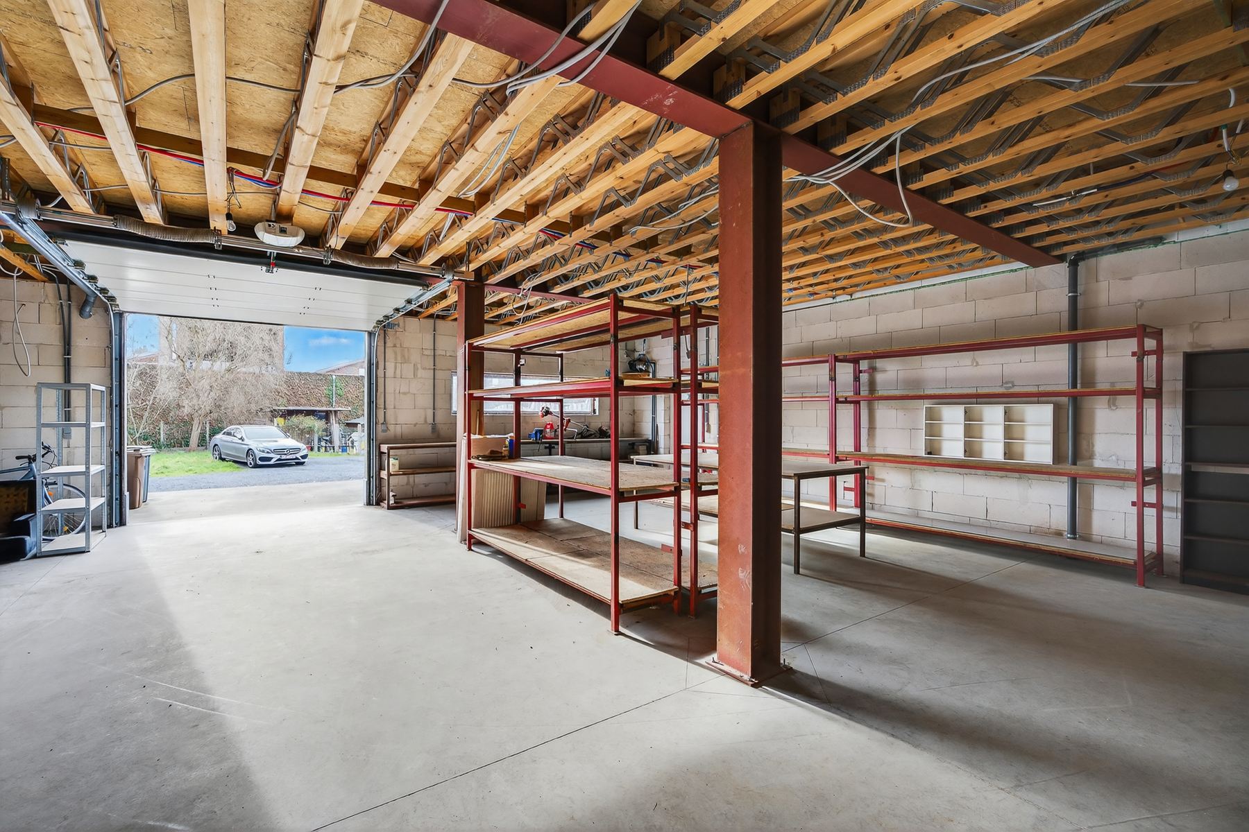 Magazijn met bovenliggend appartement in Ronse - foto 2