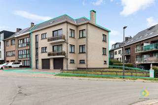 Gelegen aan de Singel in Strombeek-Bever, vlakbij de Brusselse stadsrand, biedt dit opbrengsteigendom een uitstekende investeringsopportuniteit op...