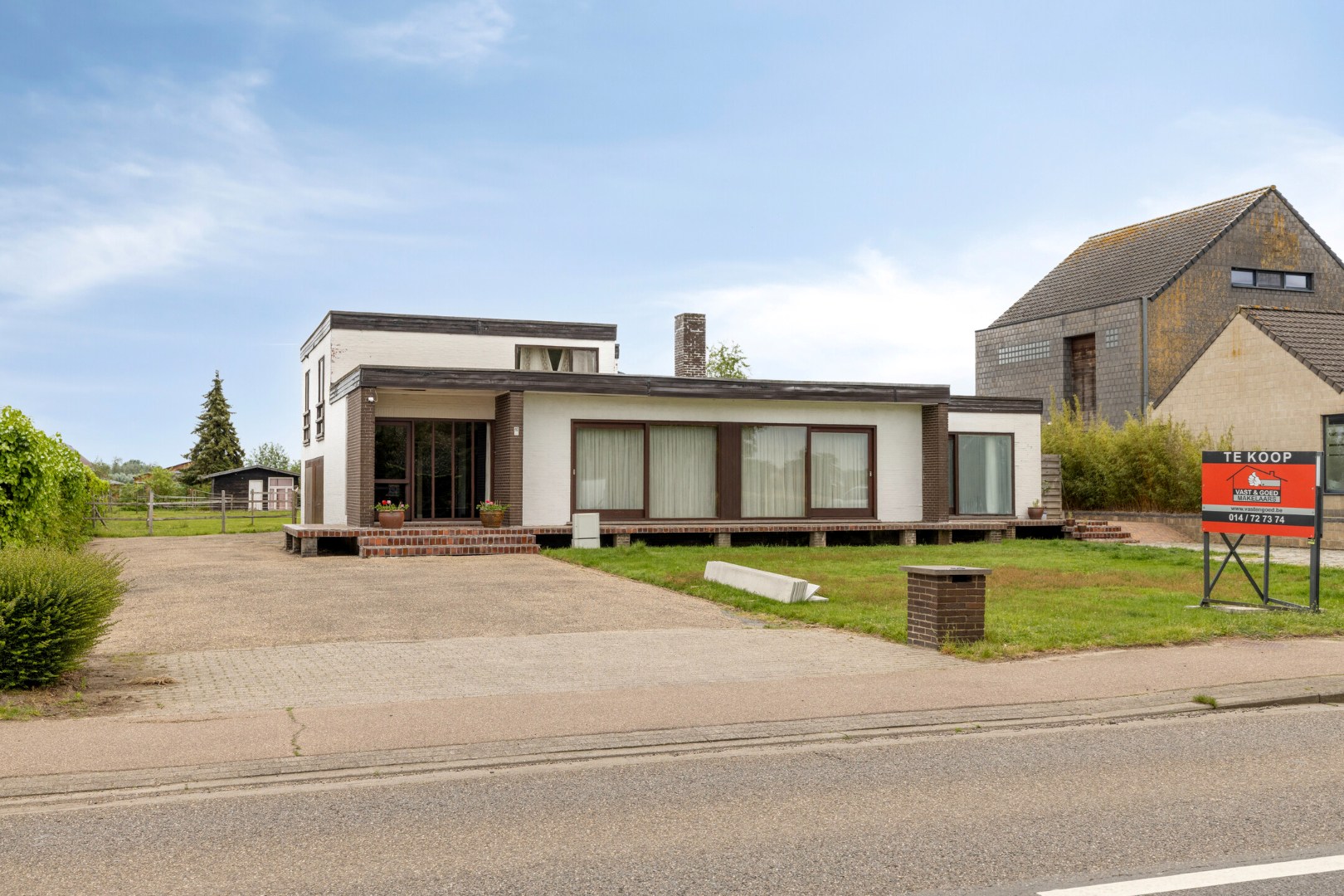 Ruime gezinswoning met 4 slpk. op een perceel van 3.206 m² in Geel - foto 1