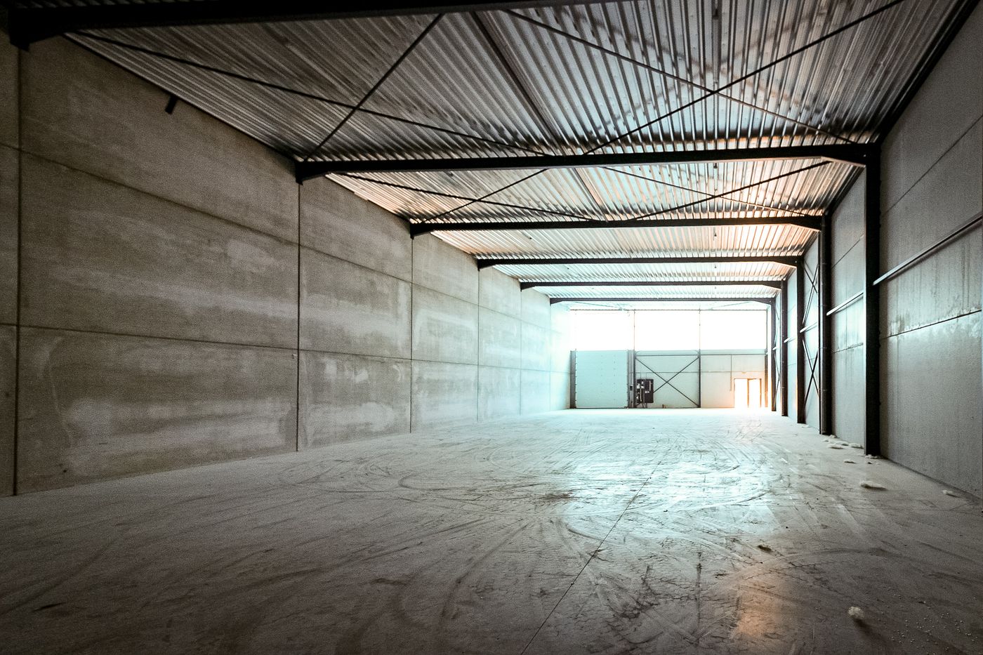 KMO-unit van 573 m² te huur in Oostende. - photo 4