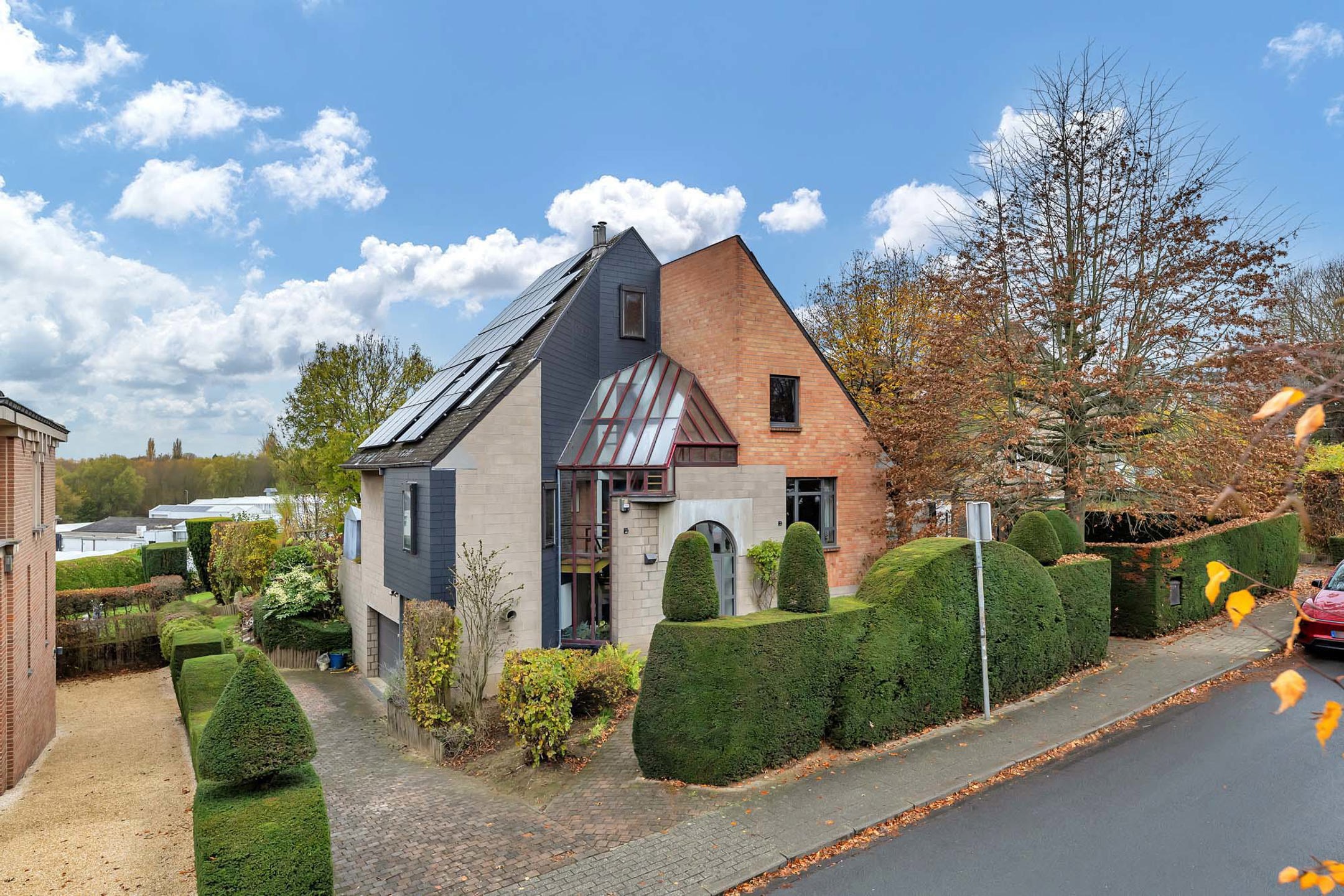 Architecturale woning met 4 slaapkamers, tuin en garage! - foto 1