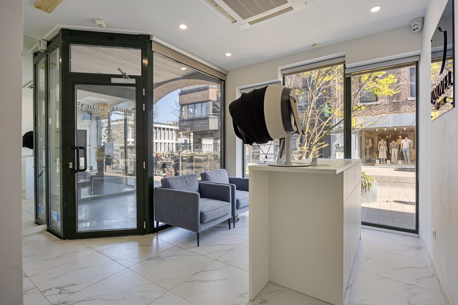 Commercial for rent in Lanaken - photo 1