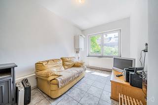 We Invest Liège et Lucas (0479/76.60.97) vous proposent à la vente cet appartement d’une chambre est situé au deuxième sous-sol côté rue,...