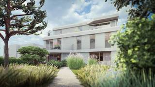 <p><strong>Exclusief wonen in ’t Vlimmershof: luxe nieuwbouwappartementen in een groen park.</strong></p>
<p><strong>BTW 6% mogelijk<br /><br />Droomt u van stijlvol en zorgeloos wonen in een unieke, groene omgeving?</strong> Maak kennis met ’t Vlimmershof: een exclusief nieuwbouwproject met 29 hoogwaardige appartementen, waar luxe en comfort centraal staan. Kies voor een riant penthouse of een stijlvol appartement en geniet van een zorgeloos leven, precies zoals u het wilt.<br /><br /></p>
<p><strong>Luxe afwerking op maat</strong></p>
<p>’t Vlimmershof biedt een buitengewone woonervaring met appartementen die volledig op maat afgewerkt worden. Van de keuken, vloeren tot de badkamer, u bepaalt zelf de stijl en afwerking van uw nieuwe thuis. Elk appartement voldoet aan de hoogste duurzaamheidsnormen met een e-peil onder de 20, wat garant staat voor energiezuinig en toekomstgericht wonen.</p>
<p></p>
<p><strong>Parkeren en comfort</strong></p>
<p>Geniet van het gemak van een ondergrondse of bovengrondse staanplaats en de luxe van een lift in elk blok. In ’t Vlimmershof ervaart u comfort en mobiliteit zonder zorgen.</p>
<p></p>
<p><strong>Wonen in een parkachtige setting</strong></p>
<p>’t Vlimmershof ligt in een prachtige groene omgeving, een oase van rust en natuur, perfect voor wie op zoek is naar luxe wonen in een ontspannen, natuurlijke setting, maar toch met alle faciliteiten binnen handbereik.</p>
<p></p>
<p><strong>Start bouw:</strong> 2025</p>
<p><strong>Oplevering:</strong> 2026</p>
<p><strong><br />Kom ’t Vlimmershof ontdekken!</strong></p>
<p>Benieuwd? Bezoek ons kantoor bij Flor Vastgoed en ervaar ’t Vlimmershof zelf! Bekijk de maquette, wandel door het project in Virtual Reality en ontdek uw nieuwe droomwoning.</p>
<p>Neem vandaag nog contact op met Flor Vastgoed en maak een afspraak.</p>