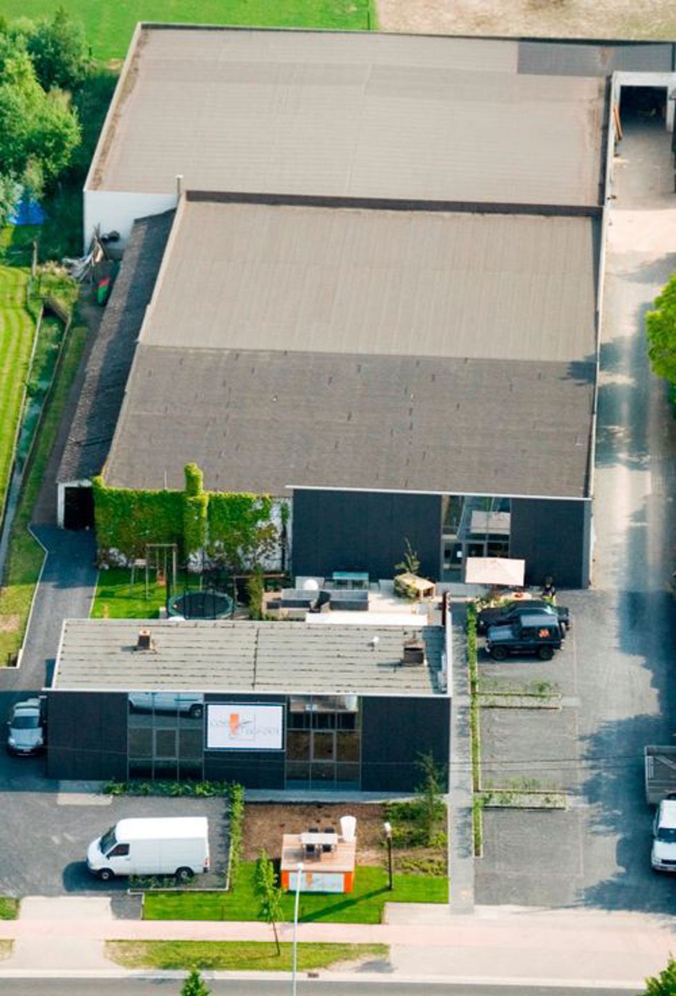 PUTTE: zichtlocatie magazijn met woning en ruime parking - foto 3