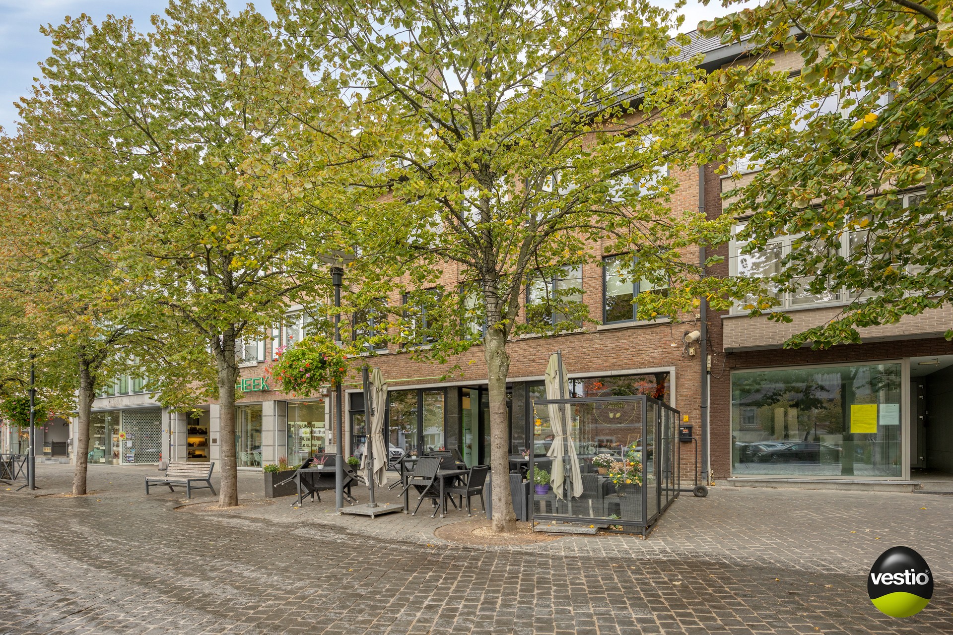 1 SLK APPARTEMENT OP DE MARKT IN BILZEN - foto 2