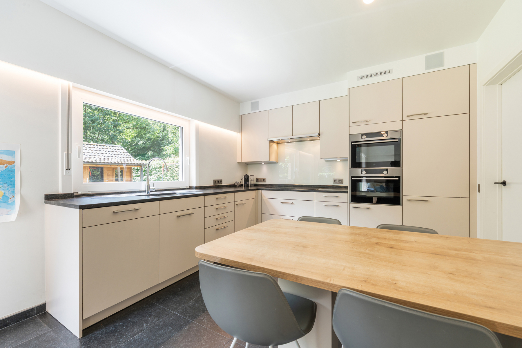 Prachtige, energiezuinige gezinswoning (EPC B) met 3 slaapkamers. - foto 4
