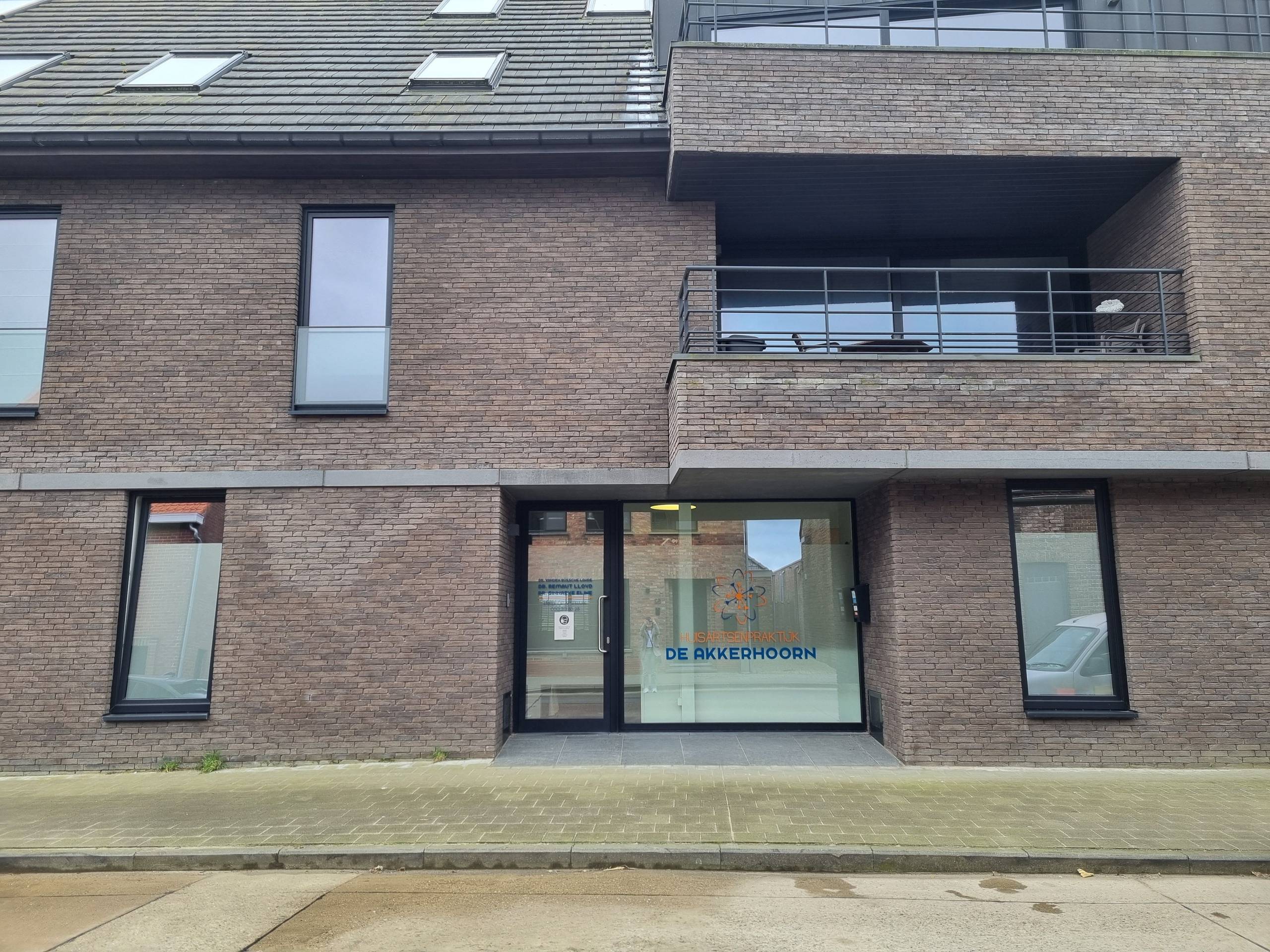 Commercieel pand te koop in centrum Zedelgem - foto 2