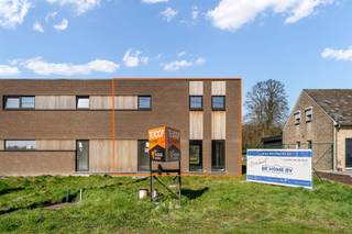 Nieuwbouwwoning met volledige keuze van afwerking! Belangrijkste troeven:- Verrassend veel ruimte dankzij doordachte indeling- 4 slaapkamers- 5 jaar...