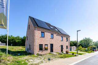 House for sale in Asse