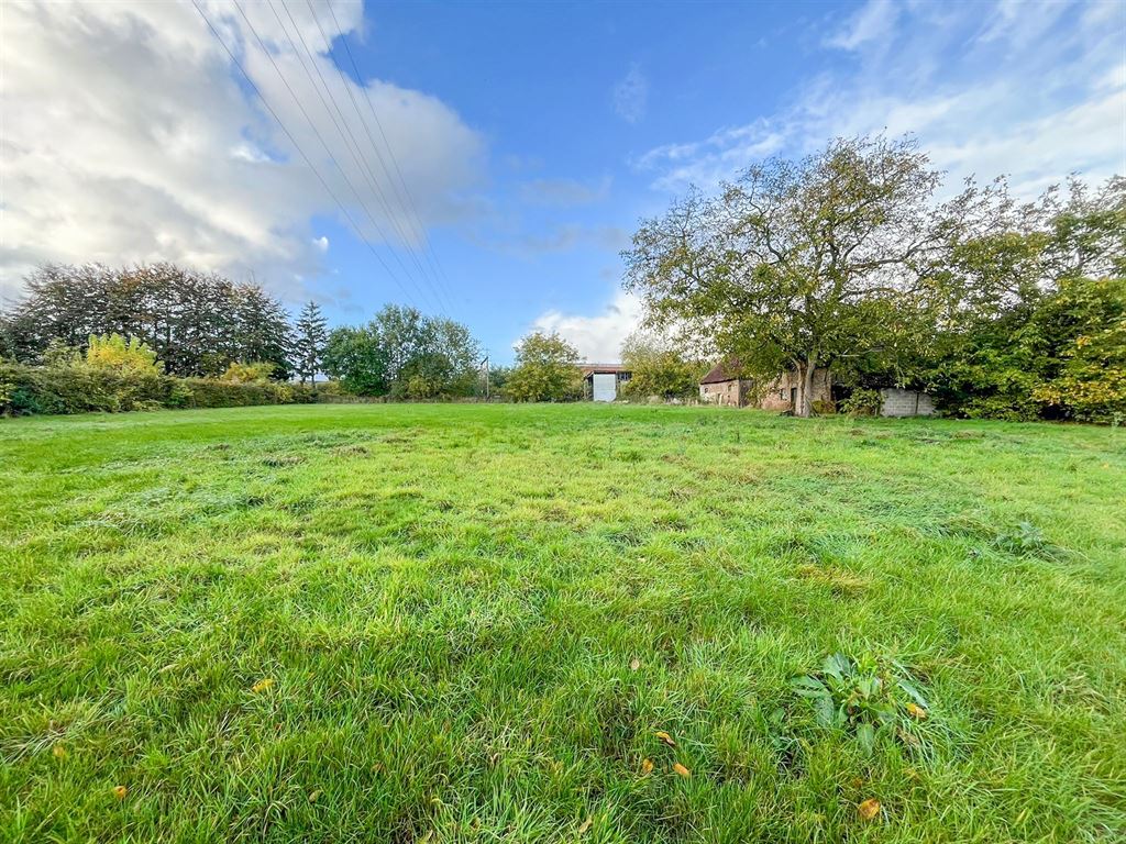 Bouwgrond voor open bebouwing in rustige straat! - foto 2