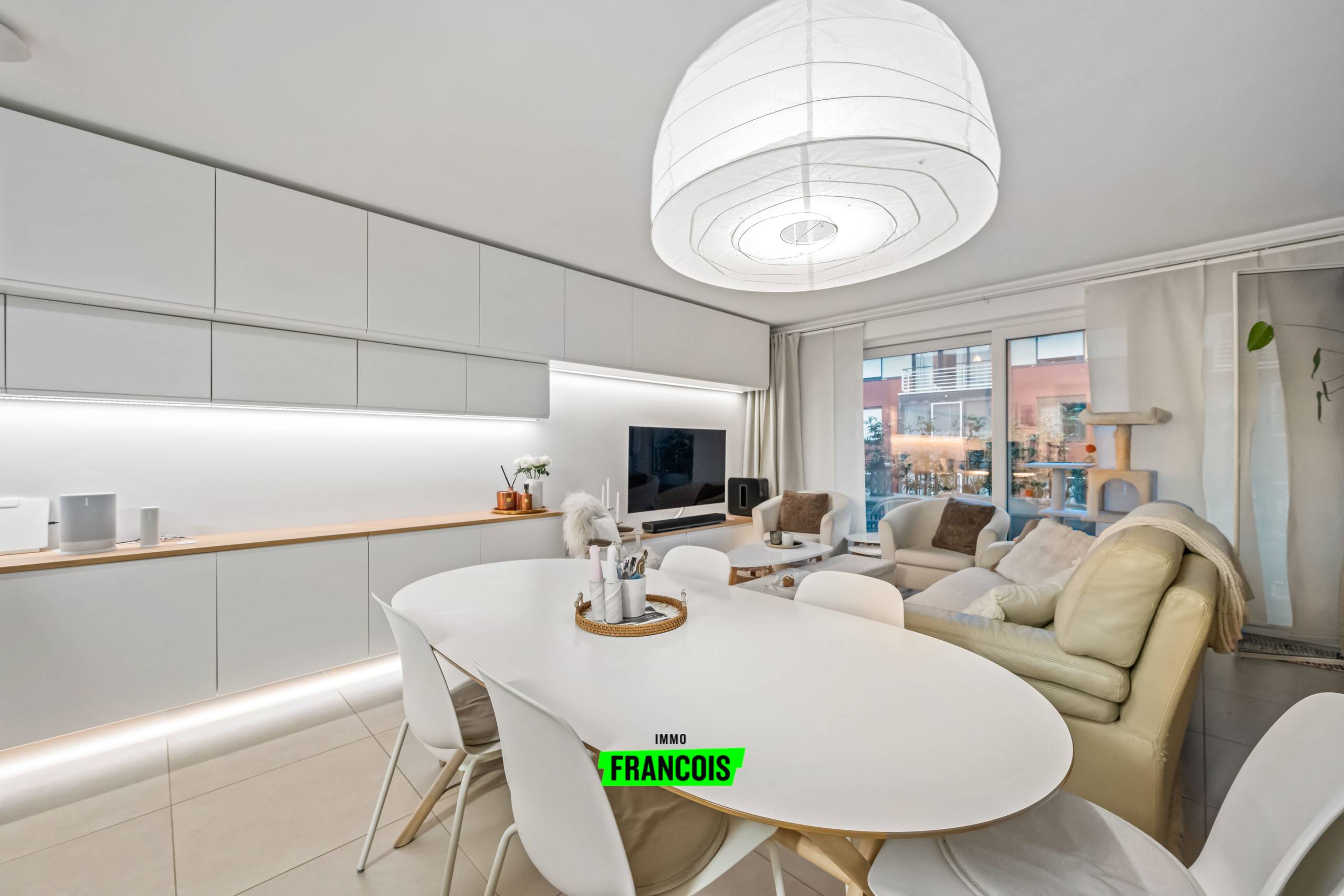 Modern tweeslaapkamer appartement in hartje Oostende - foto 4